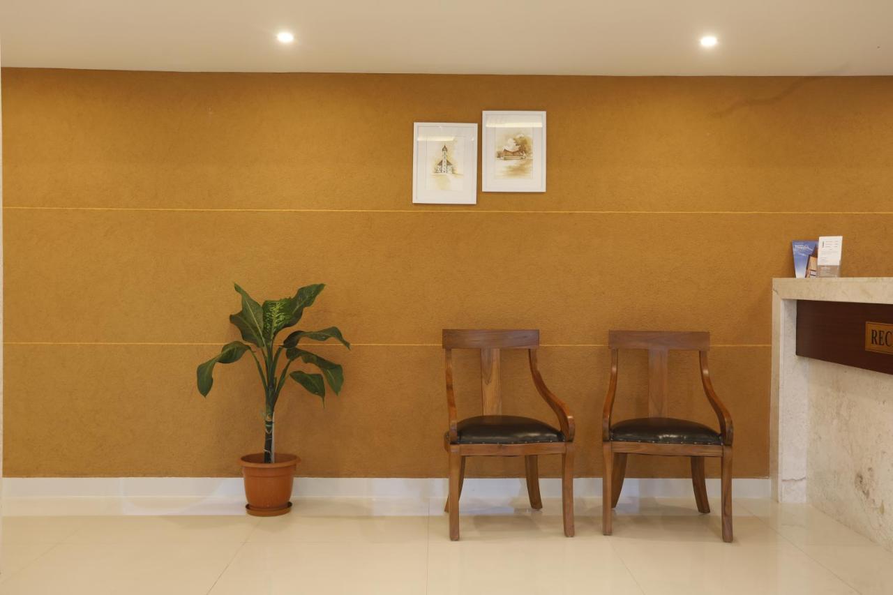 Hotel Panchavady Tiruvalla Eksteriør billede